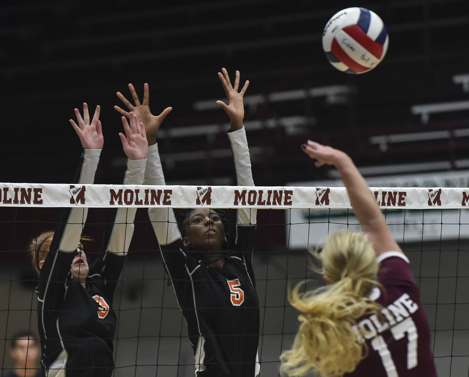 091318-ut-moline-vb-07a.jpg